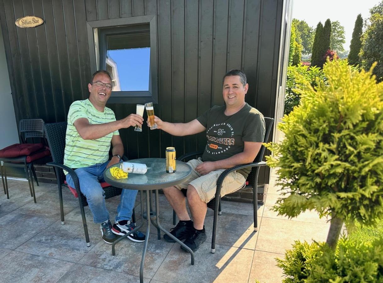 B&B De Wiekeborg Oude Pekela エクステリア 写真